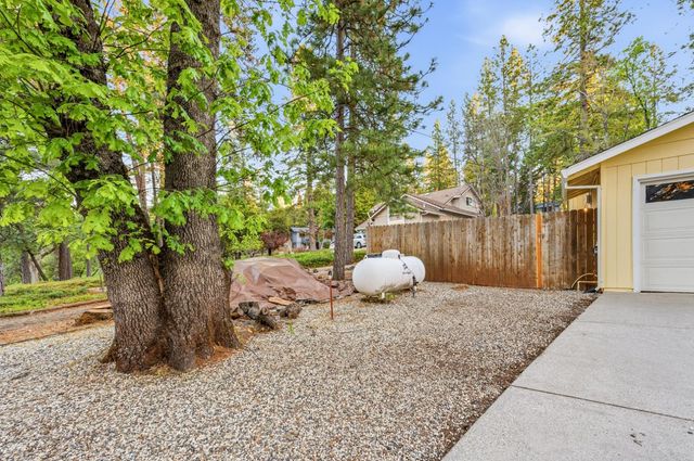 15421 Gary Way, Grass Valley, CA 95949