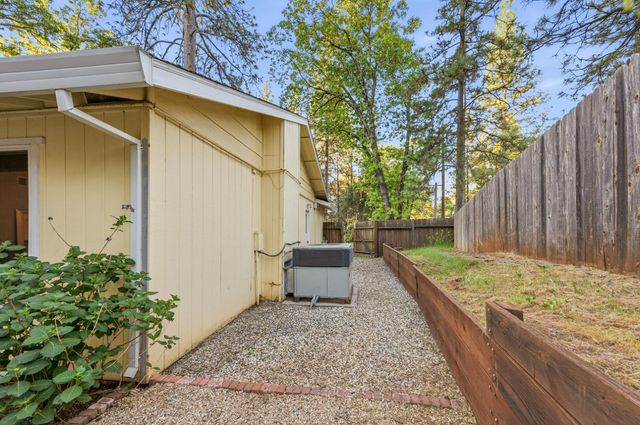 15421 Gary Way, Grass Valley, CA 95949
