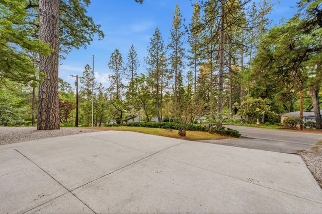 15421 Gary Way, Grass Valley, CA 95949