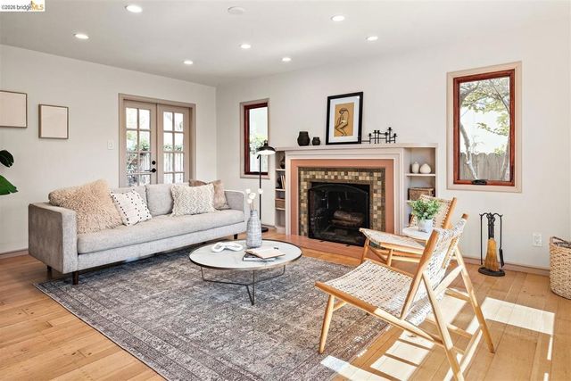 1421 Cornell Avenue, Berkeley, CA 94702
