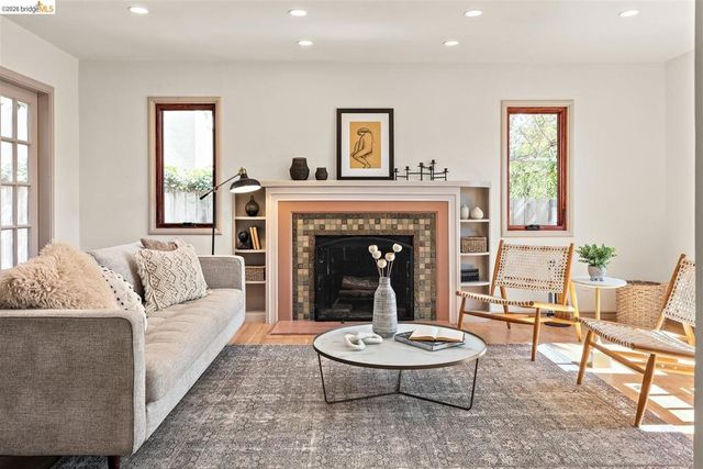 1421 Cornell Avenue, Berkeley, CA 94702