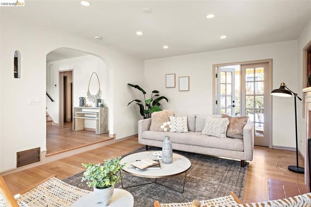 1421 Cornell Avenue, Berkeley, CA 94702
