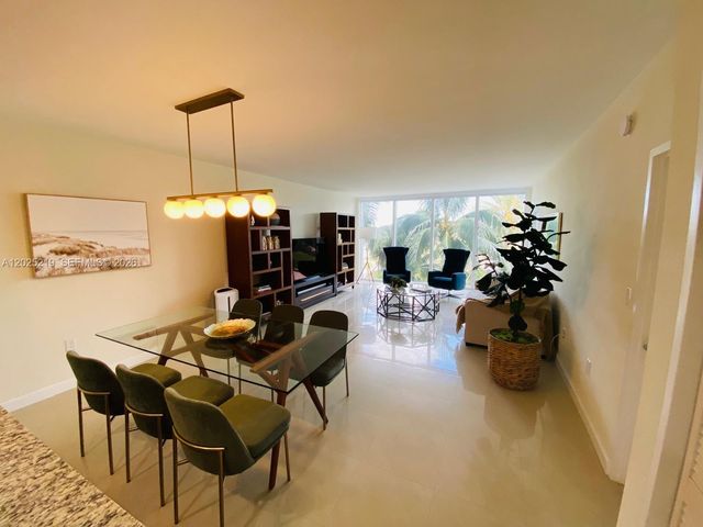 10275 E Collins Ave 324, Bal Harbour, FL 33154