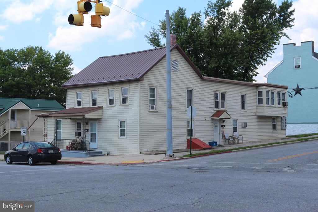 111 W SALISBURY ST, Williamsport, MD 21795