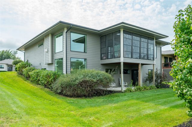 301 NE 14th Court, Grimes, IA 50111