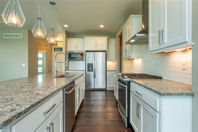 301 NE 14th Court, Grimes, IA 50111