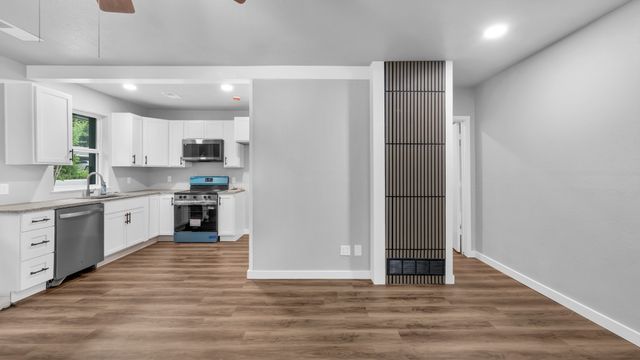 307 S Walnut Street, Weatherford, TX 76086