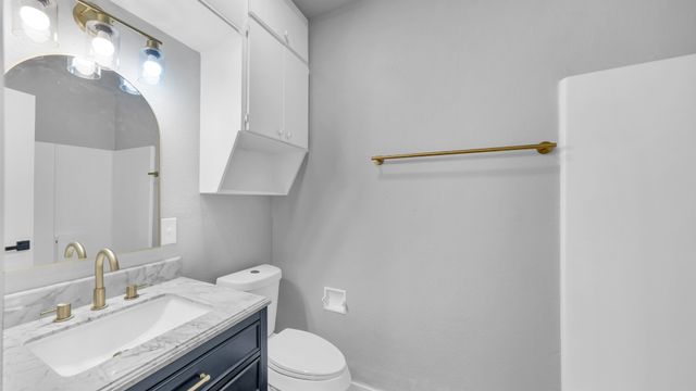 307 S Walnut Street, Weatherford, TX 76086