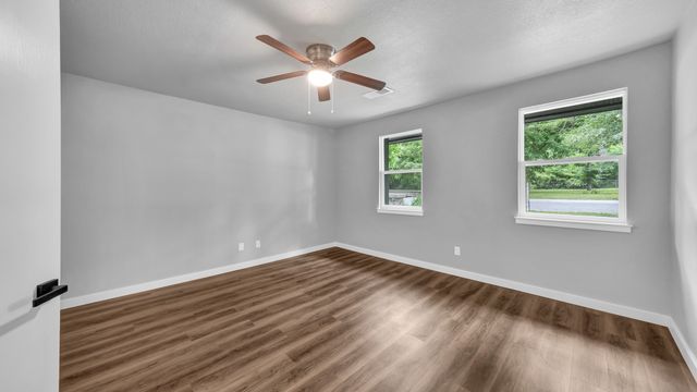 307 S Walnut Street, Weatherford, TX 76086