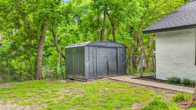 307 S Walnut Street, Weatherford, TX 76086