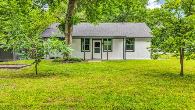 307 S Walnut Street, Weatherford, TX 76086