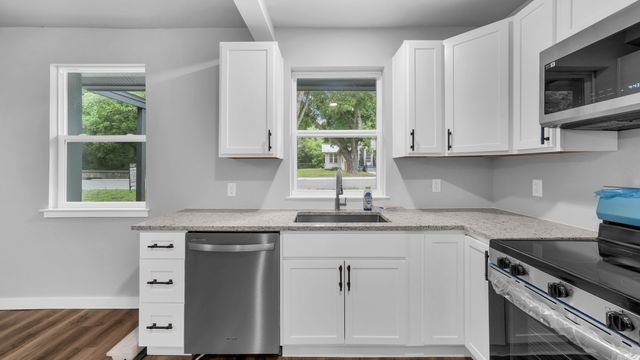 307 S Walnut Street, Weatherford, TX 76086