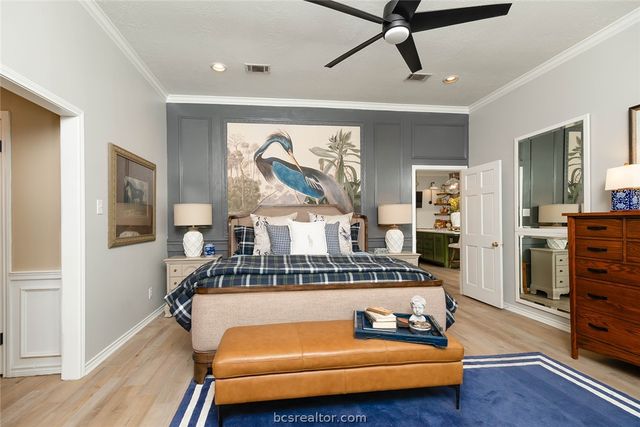 1308 Brook Hollow Drive, Bryan, TX 77802