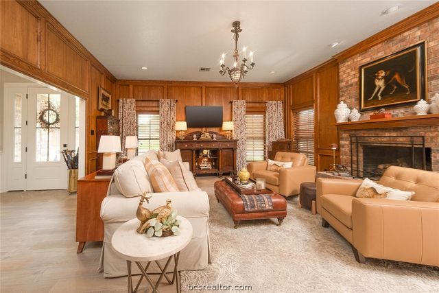 1308 Brook Hollow Drive, Bryan, TX 77802