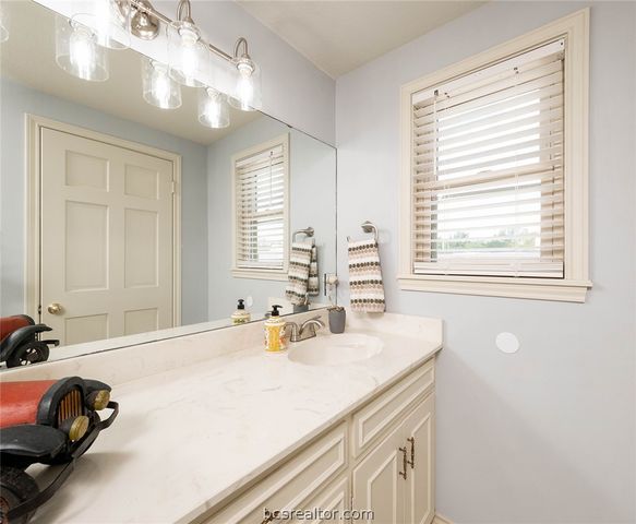 1308 Brook Hollow Drive, Bryan, TX 77802