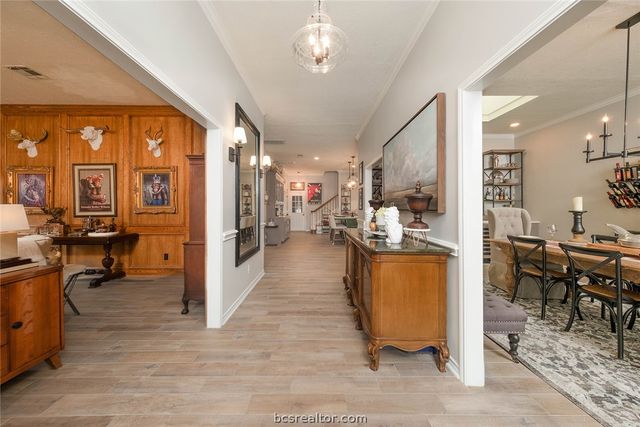 1308 Brook Hollow Drive, Bryan, TX 77802