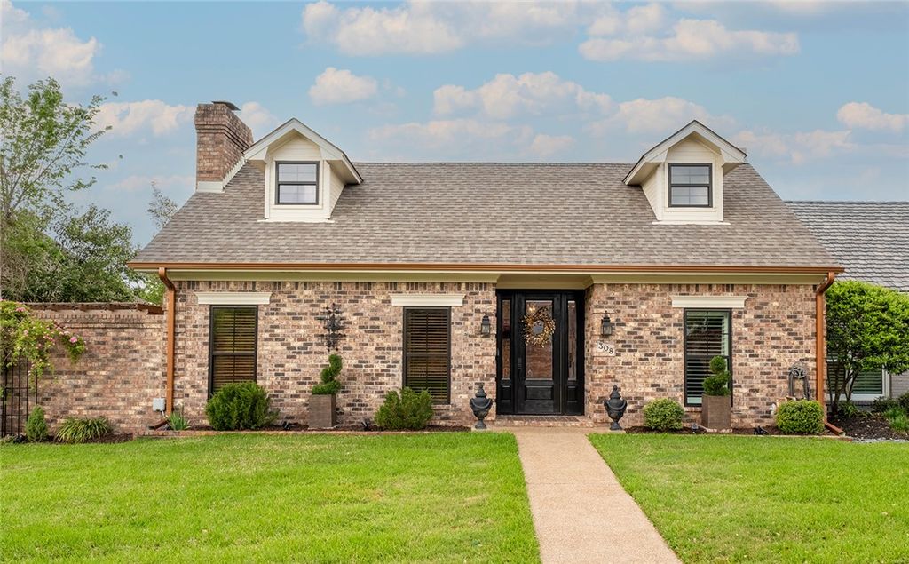 1308 Brook Hollow Drive, Bryan, TX 77802