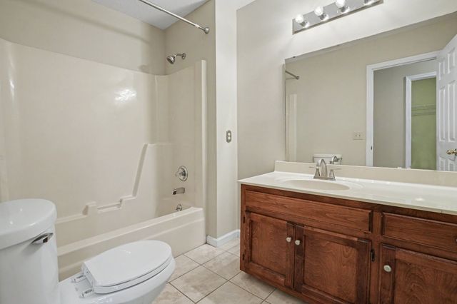 363 Jones Mill Rd, La Vergne, TN 37086