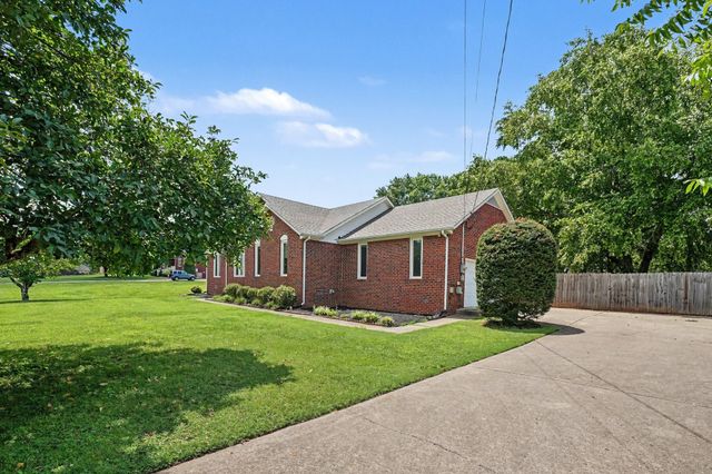 363 Jones Mill Rd, La Vergne, TN 37086
