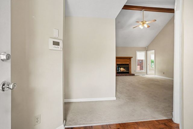 363 Jones Mill Rd, La Vergne, TN 37086