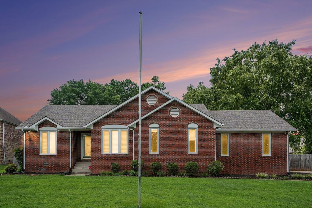 363 Jones Mill Rd, La Vergne, TN 37086