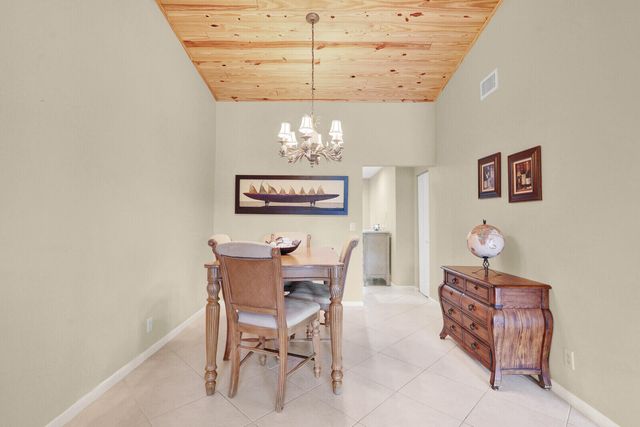 7909 SE Villa Circle, Hobe Sound, FL 33455