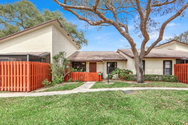 7909 SE Villa Circle, Hobe Sound, FL 33455