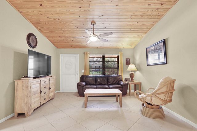 7909 SE Villa Circle, Hobe Sound, FL 33455