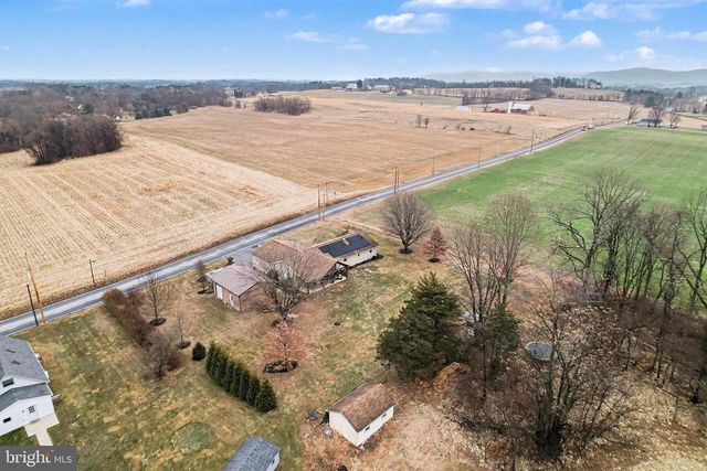 508 BURNT HOUSE RD, Carlisle, PA 17015