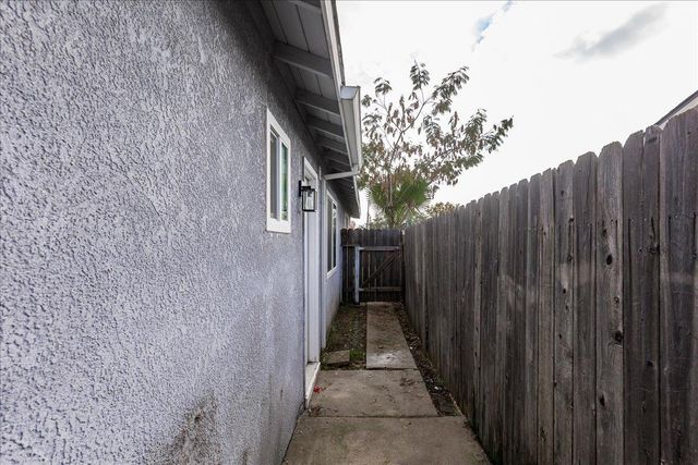 5917 Maleville Ave, Carmichael, CA 95608