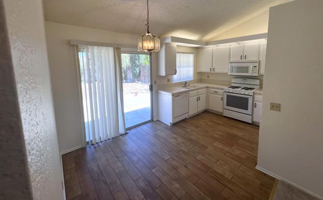 1561 Georgetown Avenue, Palmdale, CA 93550