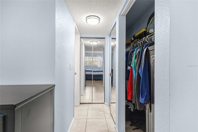 588 FAIRWAYS LANE E201, Ocala, FL 34472