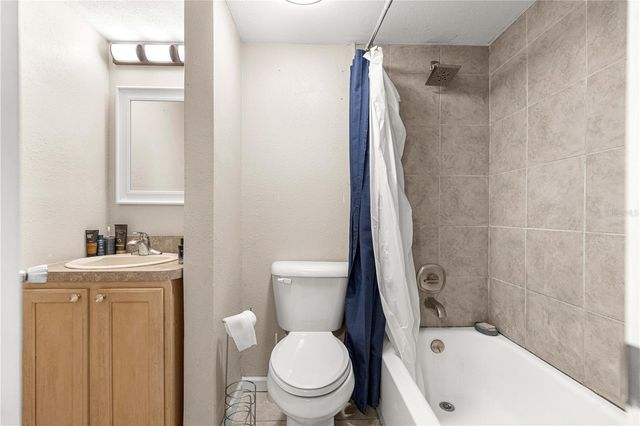 588 FAIRWAYS LANE E201, Ocala, FL 34472