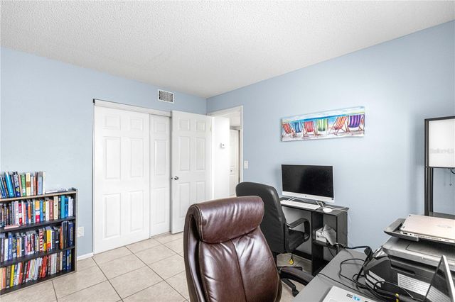 588 FAIRWAYS LANE E201, Ocala, FL 34472