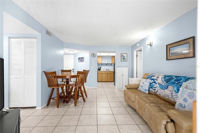 588 FAIRWAYS LANE E201, Ocala, FL 34472