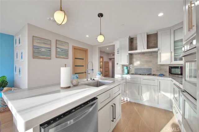 99 Surfside, Surfside, CA 90743