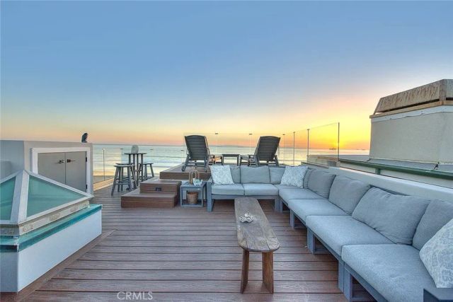 99 Surfside, Surfside, CA 90743