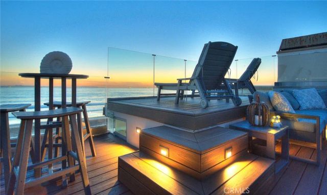 99 Surfside, Surfside, CA 90743