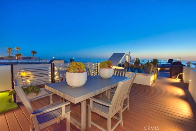 99 Surfside, Surfside, CA 90743