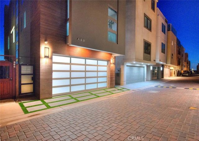 99 Surfside, Surfside, CA 90743