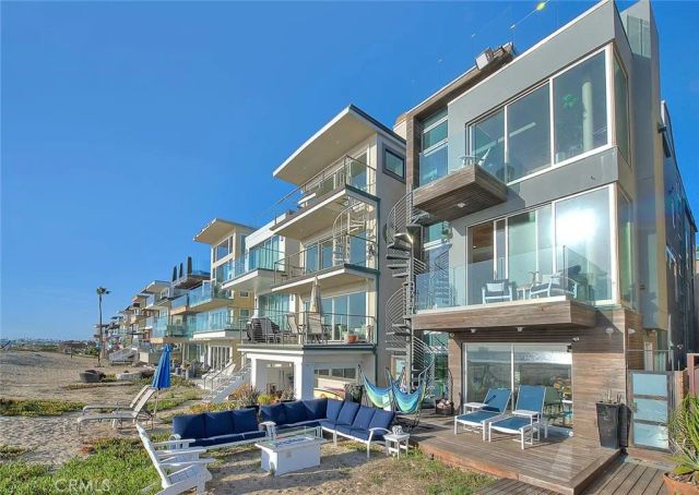 99 Surfside, Surfside, CA 90743