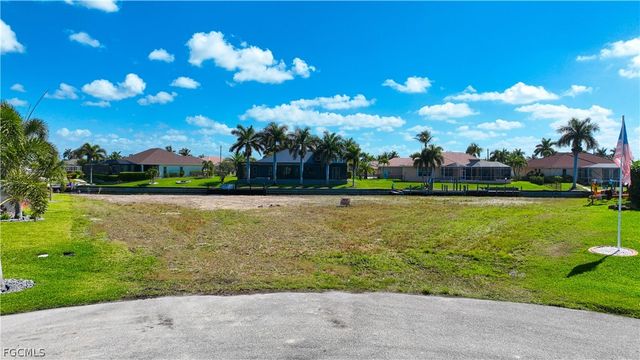 3000 SW 40th LN, Cape Coral, FL 33914