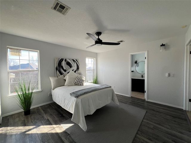 1330 HILL CROSS Court, Oklahoma City, OK 73159