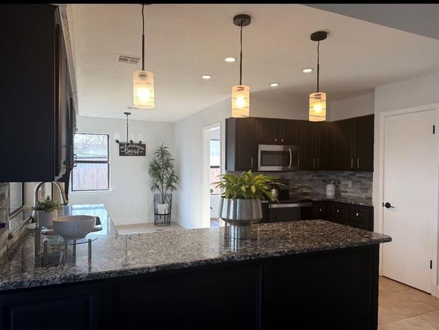 1330 HILL CROSS Court, Oklahoma City, OK 73159