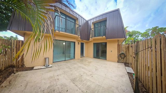 5646 SE Windsong Lane 415, Stuart, FL 34997