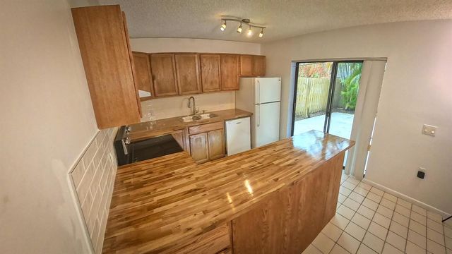 5646 SE Windsong Lane 415, Stuart, FL 34997