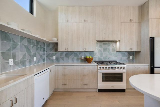 4707 Reyes ST 2, Austin, TX 78721