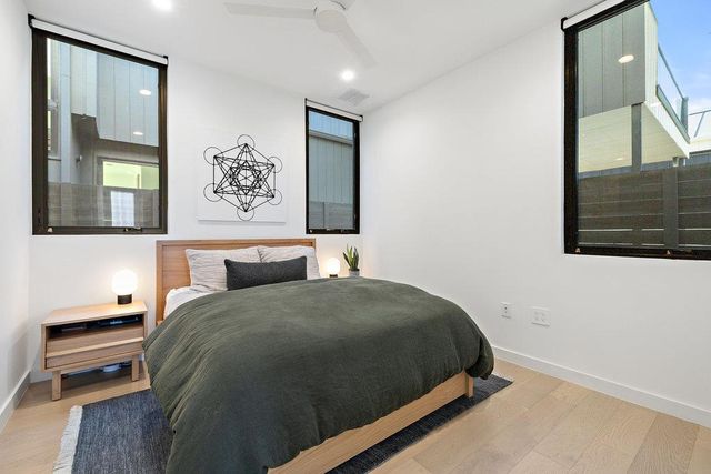 4707 Reyes ST 2, Austin, TX 78721