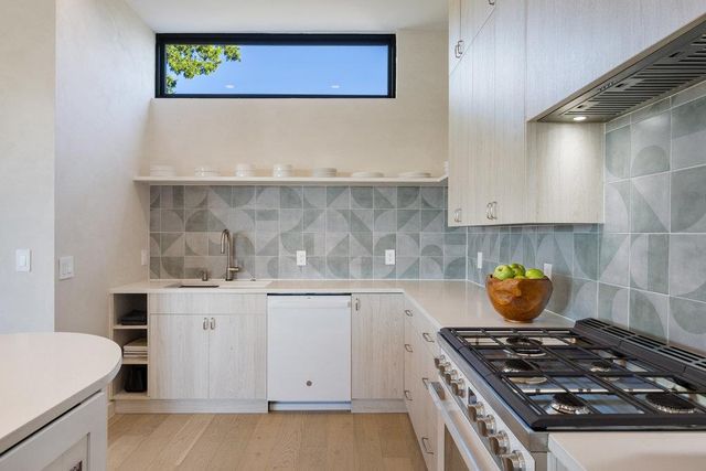 4707 Reyes ST 2, Austin, TX 78721