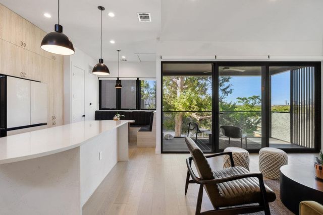 4707 Reyes ST 2, Austin, TX 78721